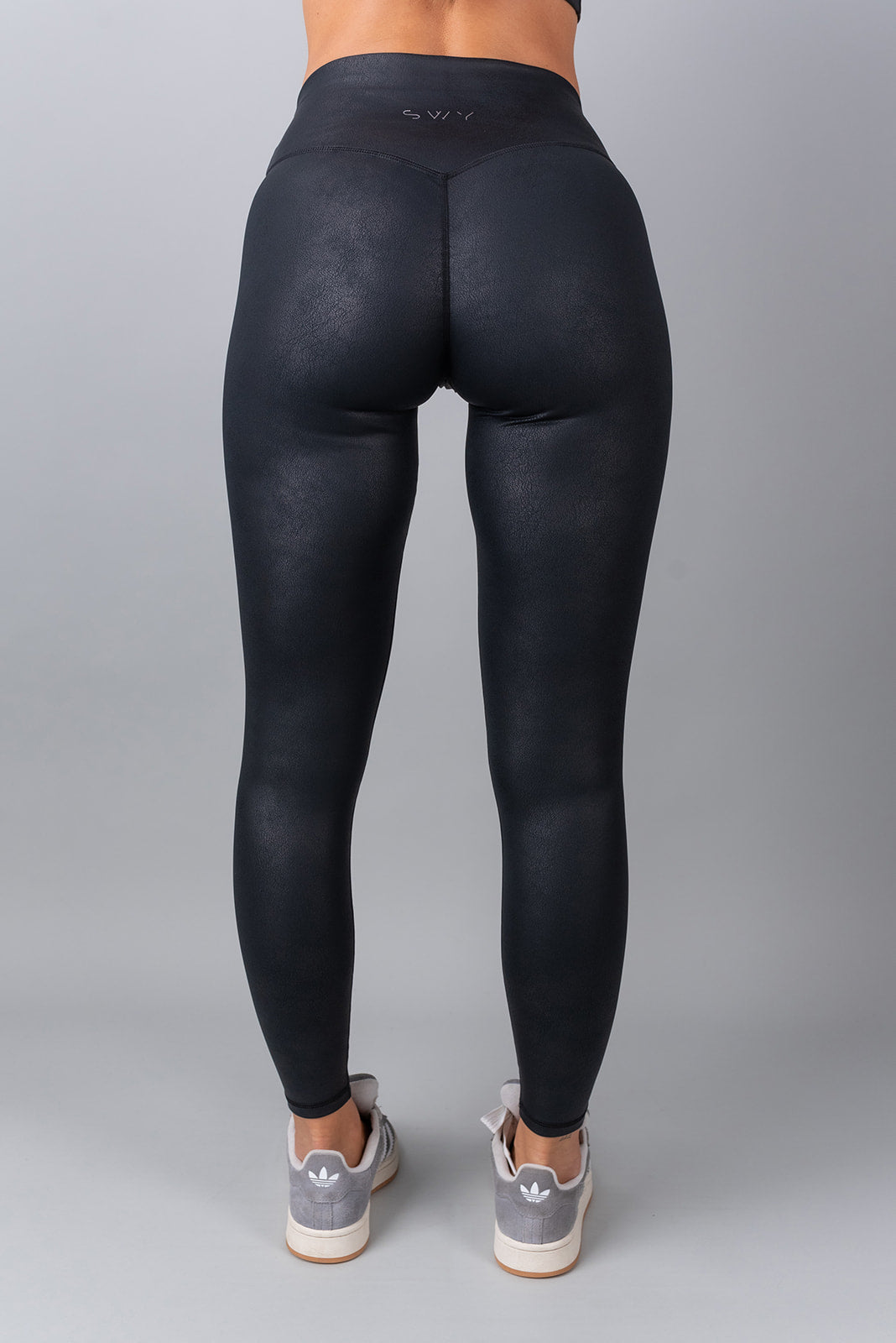 Leather Pajkice S Skritim Scrunchem