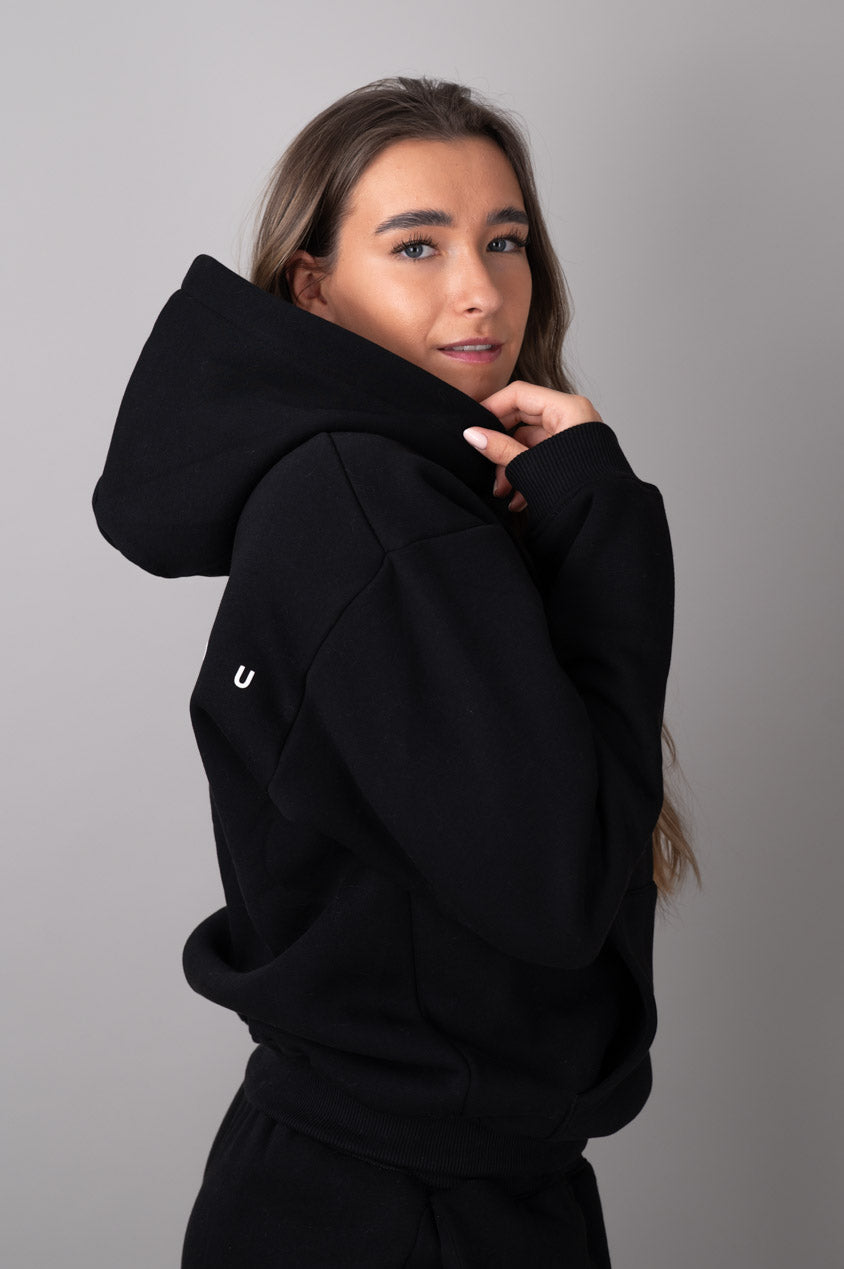 EASE Hoodie Črn