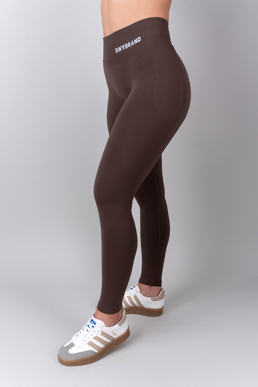 Swy Brand Statement pajkice v rjavi barvi, rebrast detajl