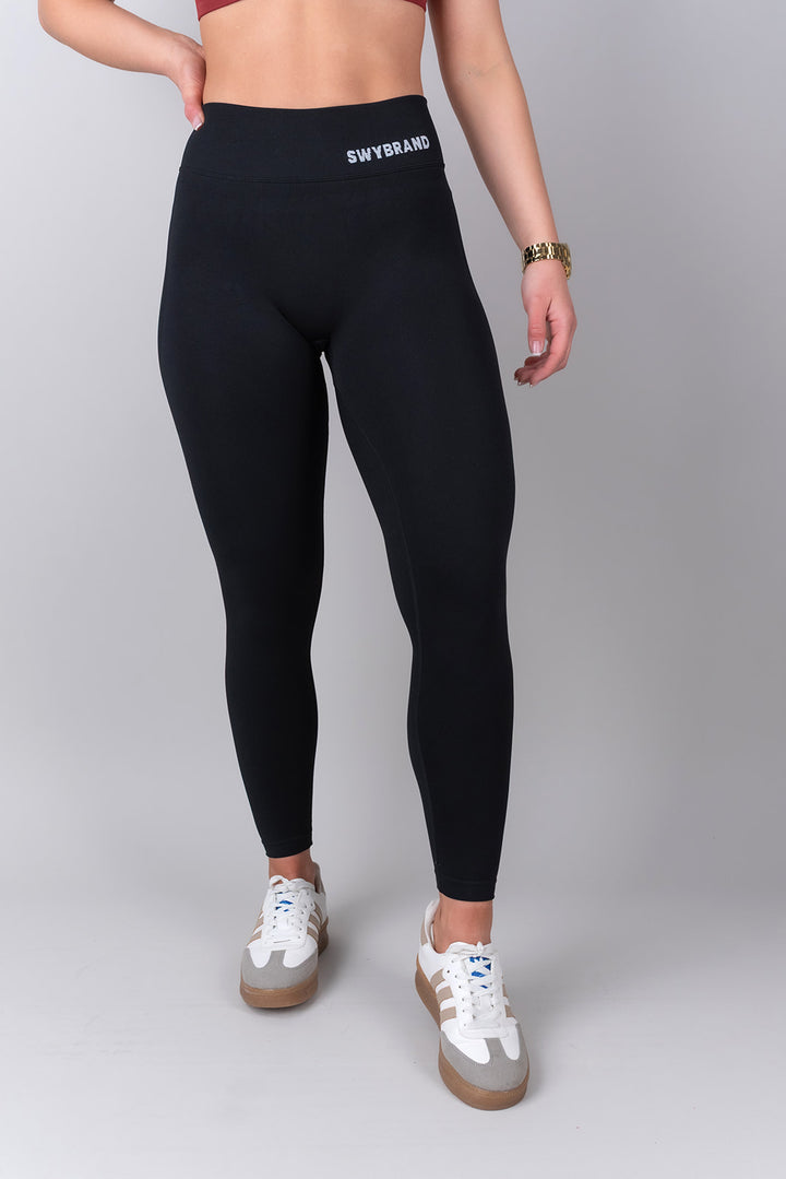 Swy Brand Statement pajkice v črni barvi, pogled od spredaj