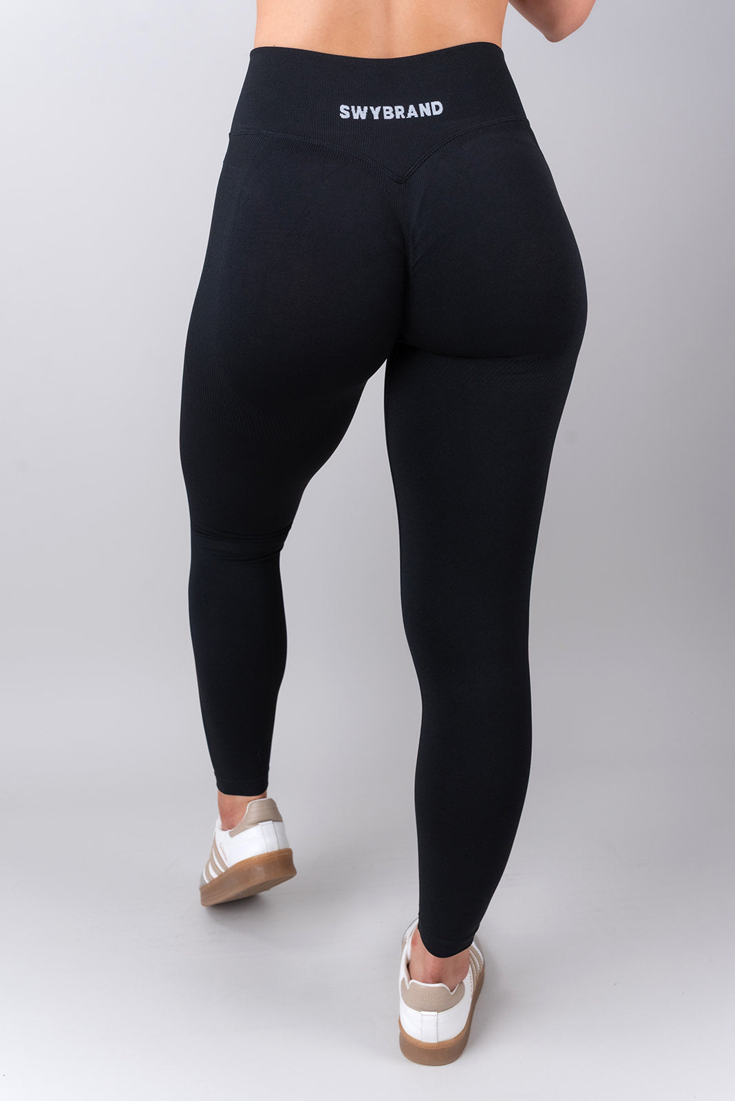 Swy Brand Statement pajkice v črni barvi, pogled od zadaj