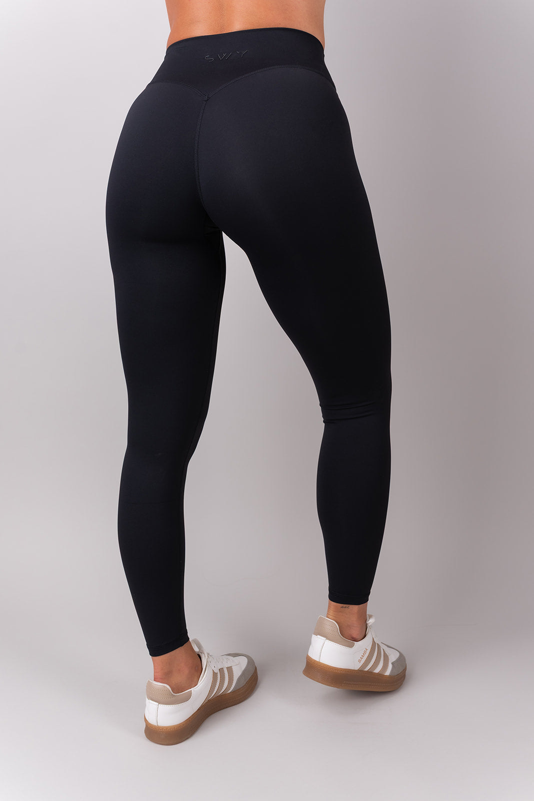 Sleek Classic Pajkice