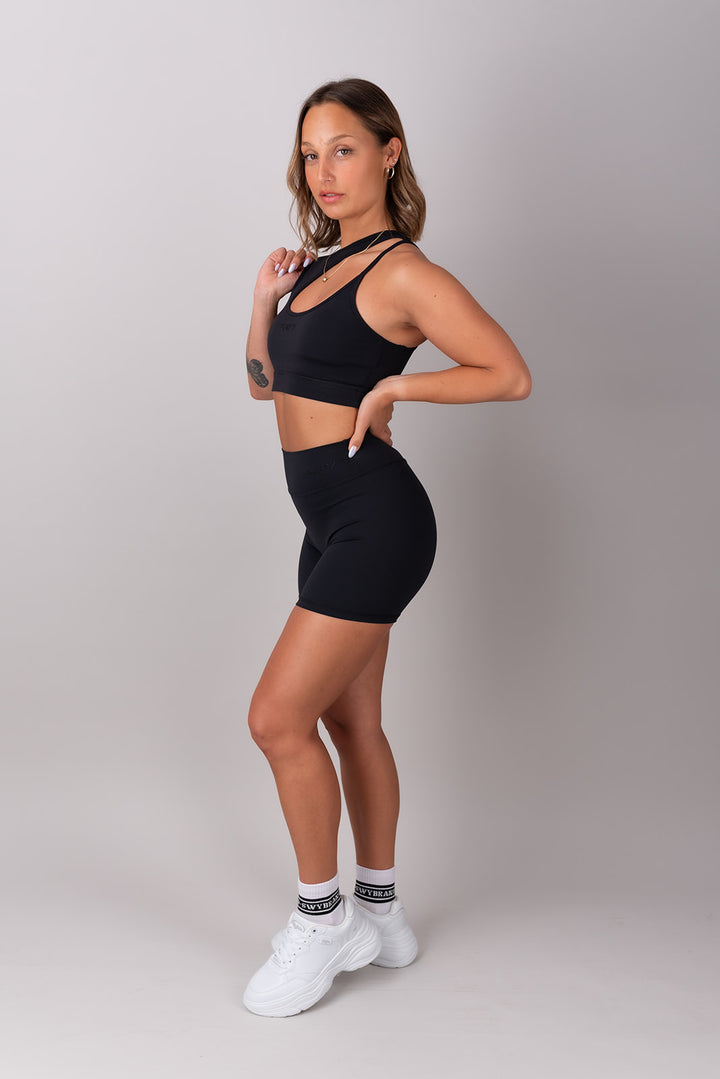 Sleek Cut-Out Nedrček