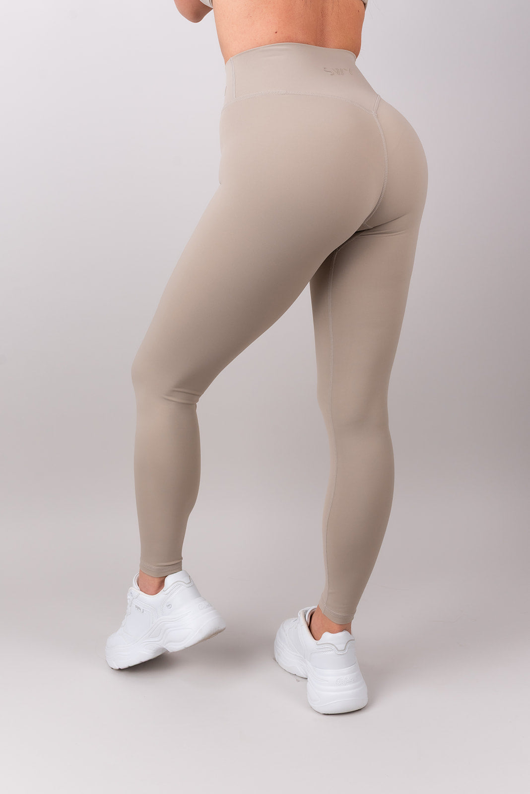 Sleek Classic Pajkice