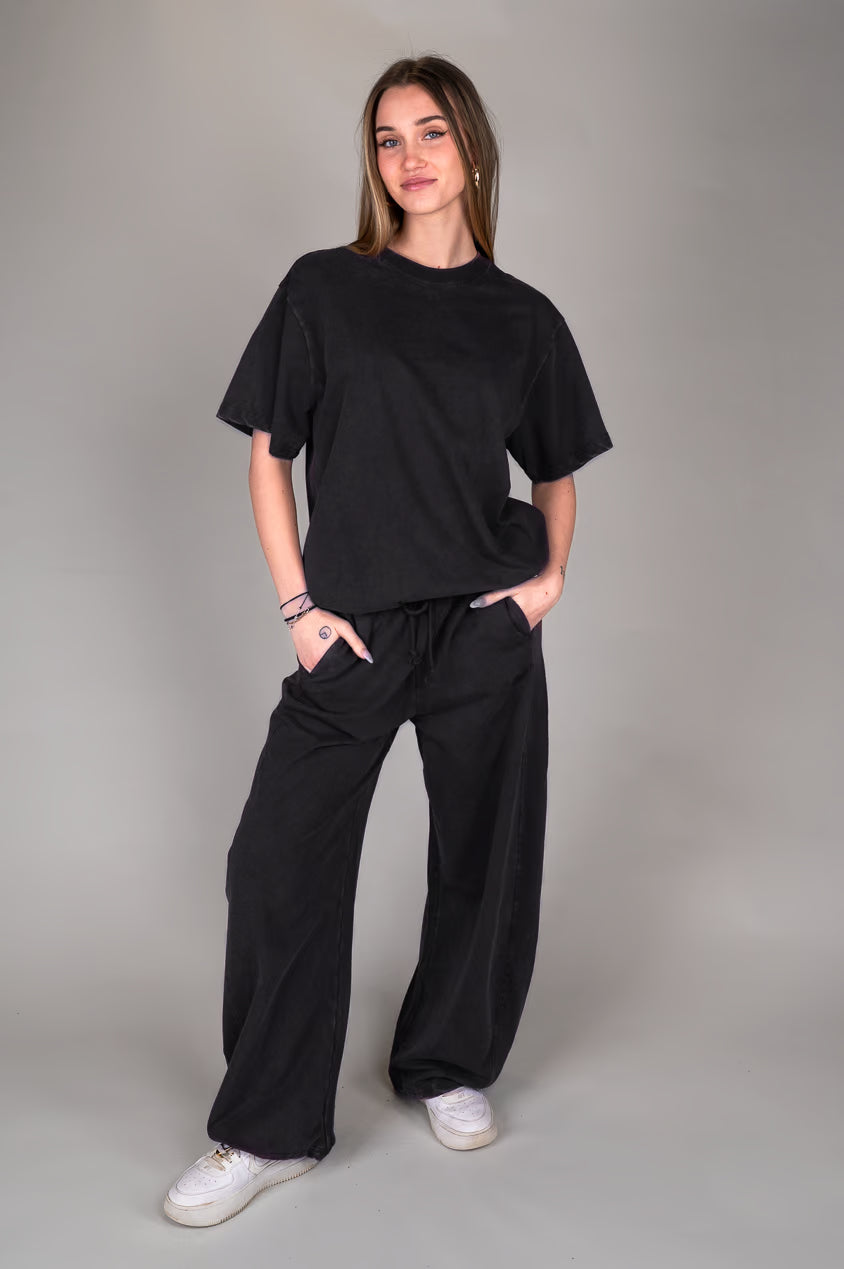 Washed black T-Shirt with pants 