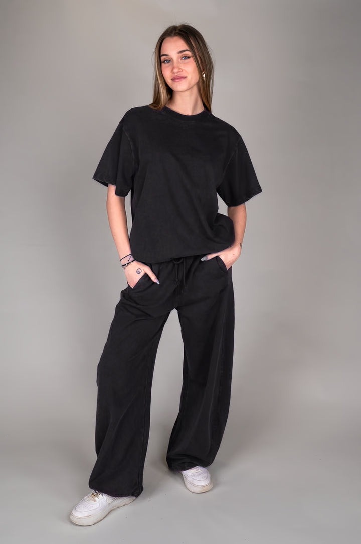 Washed black T-Shirt with pants 